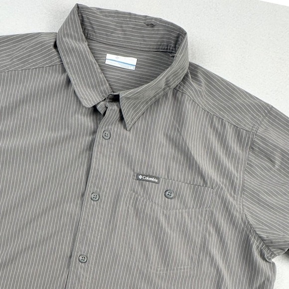 Columbia Other - Columbia Short Sleeve Button Up Shirt Mens Large Gray Striped XO0910 Stretch